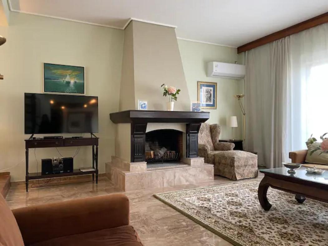 Neos Kosmos Penthouse, Sea And View Apartment